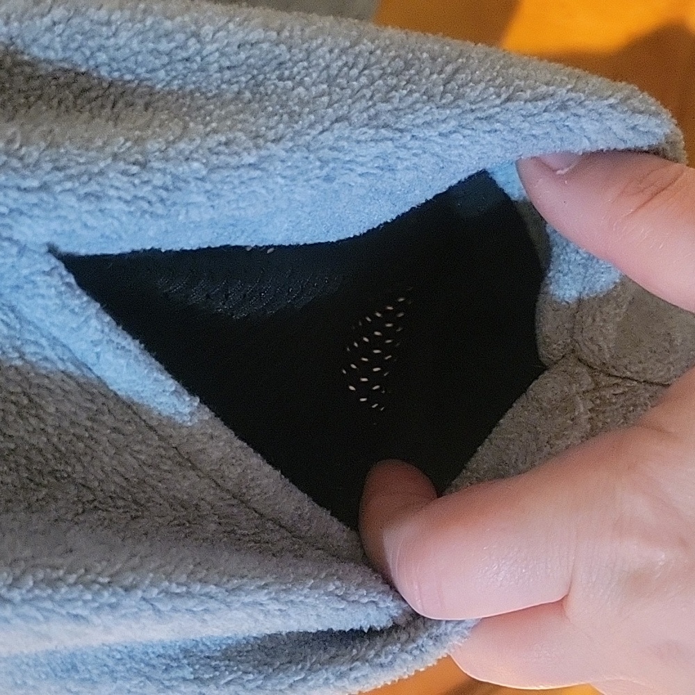 Mens Old Navy fleece sweatshirt.Size 2X Color gray and black. - Picture 5 of 6